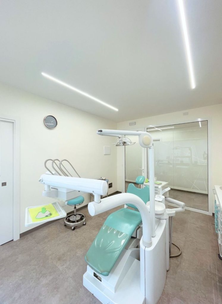 Studio Dentistico Dr. Gullo Vivaldi - dentista a Novi Ligure