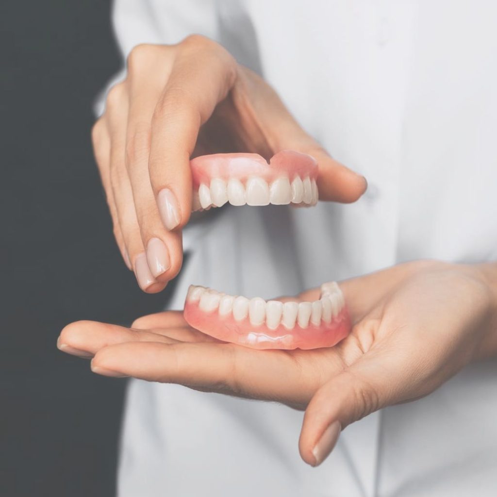 Protesi 1 protesi fissa e dentiera a Novi Ligure